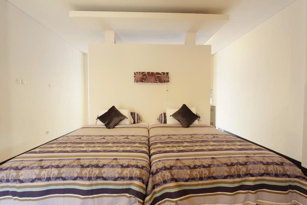 Alit Beach Resort And Villas Sanur Стая снимка